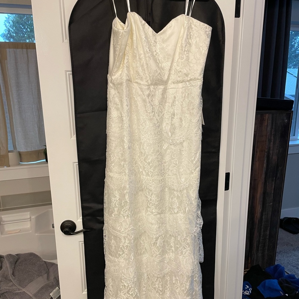 Lulus strapless wedding dress
